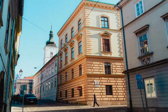 Last Day of 2025 in Zagreb: Winter Sunrise and a Sunny Walk Through the City Center Last Day of 2025 in Zagreb: Winter Sunrise and a Sunny Walk Through the City Center