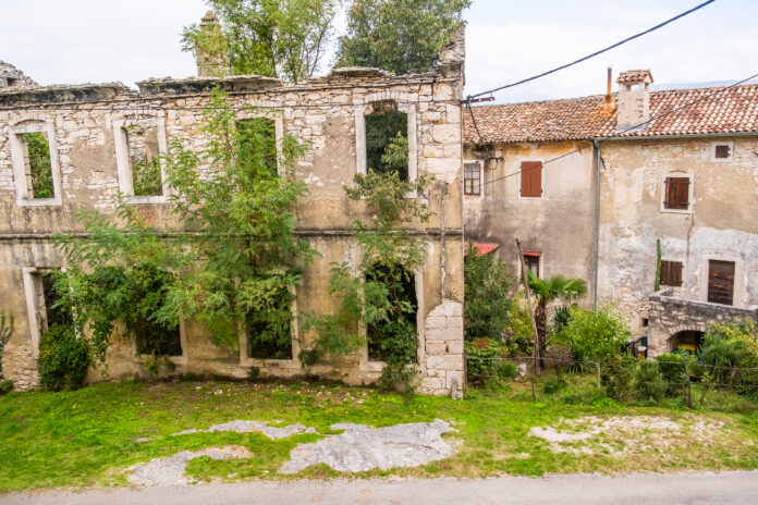 Kršan Old Town: Discovering Istria’s Medieval Fortress and Timeless Views Kršan Old Town: Discovering Istria’s Medieval Fortress and Timeless Views