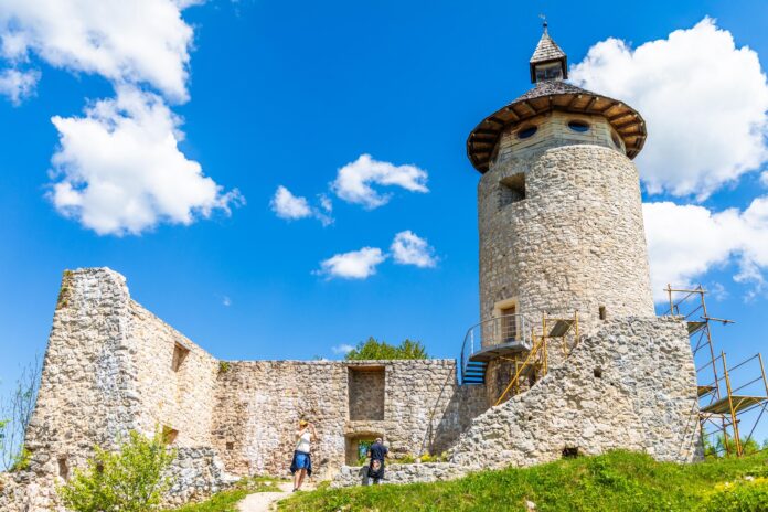 Drežnik Old Town: A Medieval Fortress Above the Korana Canyon Near Plitvice Lakes Drežnik Old Town: A Medieval Fortress Above the Korana Canyon Near Plitvice Lakes